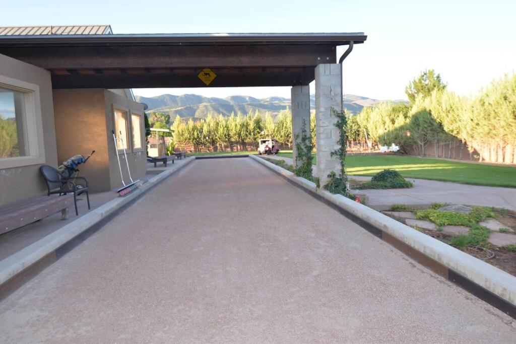 Tacit Shadow Resort Paradise Deluxe Suite, Gym, Coffee Bar, Hot-Tub, Free Laundry, Food Available Parowan Exteriör bild