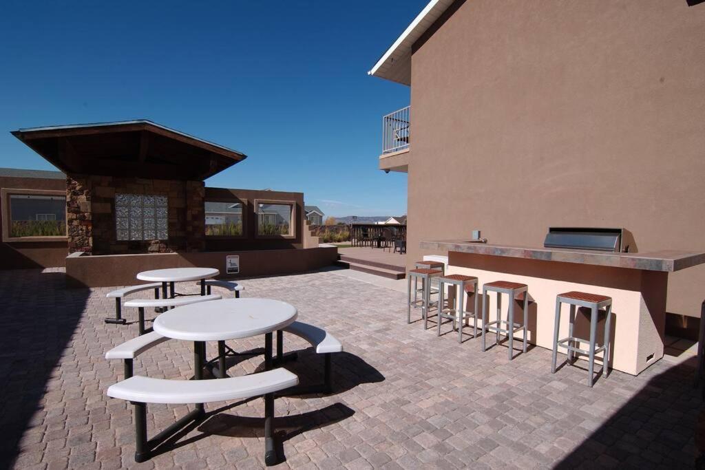 Tacit Shadow Resort Paradise Deluxe Suite, Gym, Coffee Bar, Hot-Tub, Free Laundry, Food Available Parowan Exteriör bild