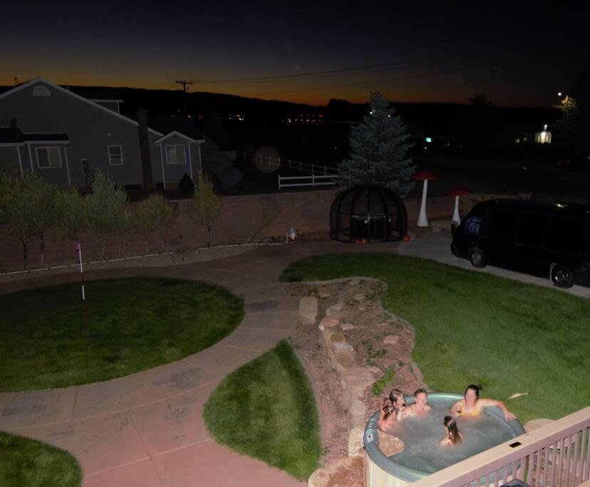 Tacit Shadow Resort Paradise Deluxe Suite, Gym, Coffee Bar, Hot-Tub, Free Laundry, Food Available Parowan Exteriör bild