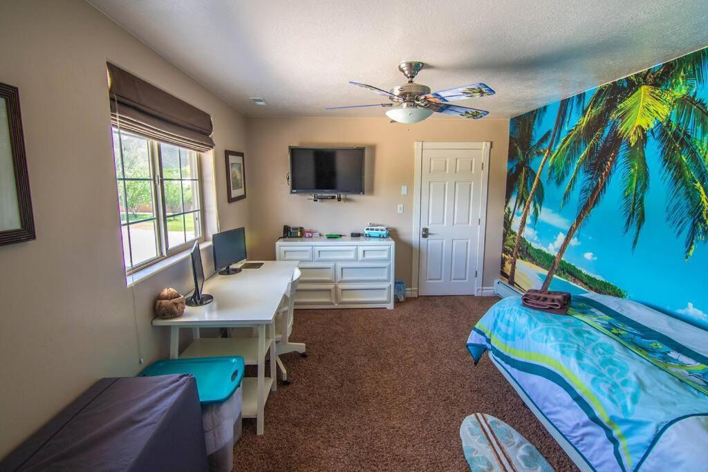 Tacit Shadow Resort Paradise Deluxe Suite, Gym, Coffee Bar, Hot-Tub, Free Laundry, Food Available Parowan Exteriör bild